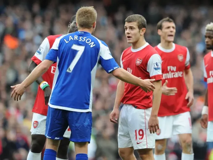 Framed Print : Jack Wilshere (Arsenal) Sebastian Larsson (Birmingham). Arsenal 2: 1 Birmingham City
