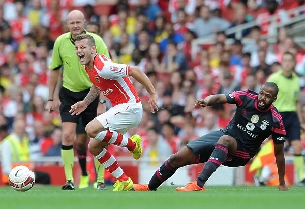 Jack Wilshere (Arsenal) Sidnei (Benfica). Arsenal 5:1 Benfica. The Emirates Cup, Day 1