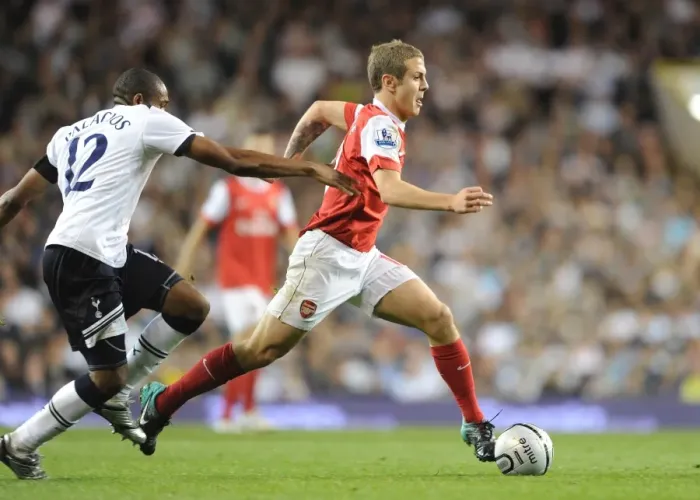 Framed Print : Jack Wilshere (Arsenal) Wilson Palacios (Tottenham). Tottenham Hotspur 1: 4 Arsenal (aet) Framed Print : Jack Wilshere (Arsenal) Wilson Palacios (Tottenham). Tottenham Hotspur 1: 4 Arsenal (aet)