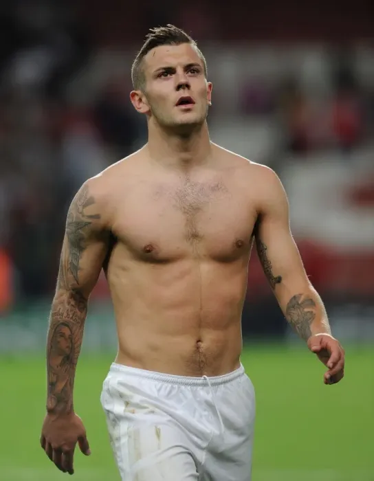 Framed Print : Jack Wilshere: Arsenal's Determination - Arsenal FC vs Fenerbahce SK, UEFA Champions League Play-offs (2013)