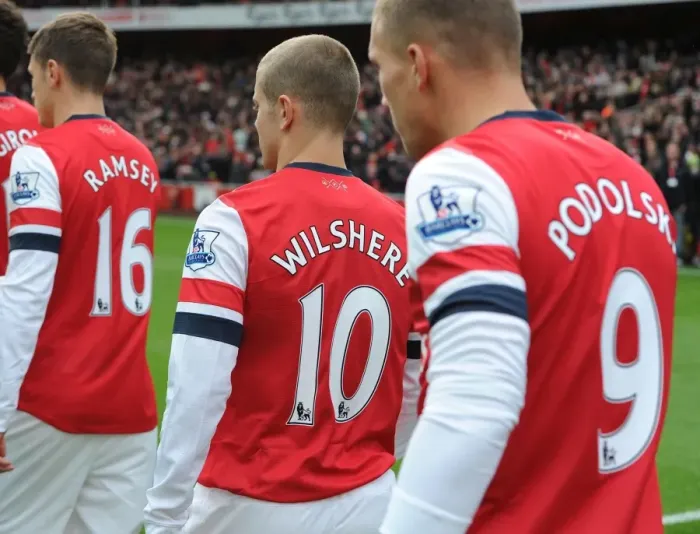 Framed Print : Jack Wilshere: Arsenal's Determined Midfielder Shines Against Queens Park Rangers (2012-13) Framed Print : Jack Wilshere: Arsenal's Determined Midfielder Shines Against Queens Park Rangers (2012-13)