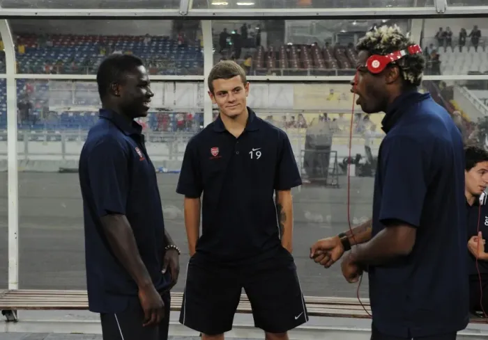 Framed Print : Jack Wilshere, Emmanuel Frimpong and Alex Song(Arsenal). Malaysia XI 0: 4 Arsenal