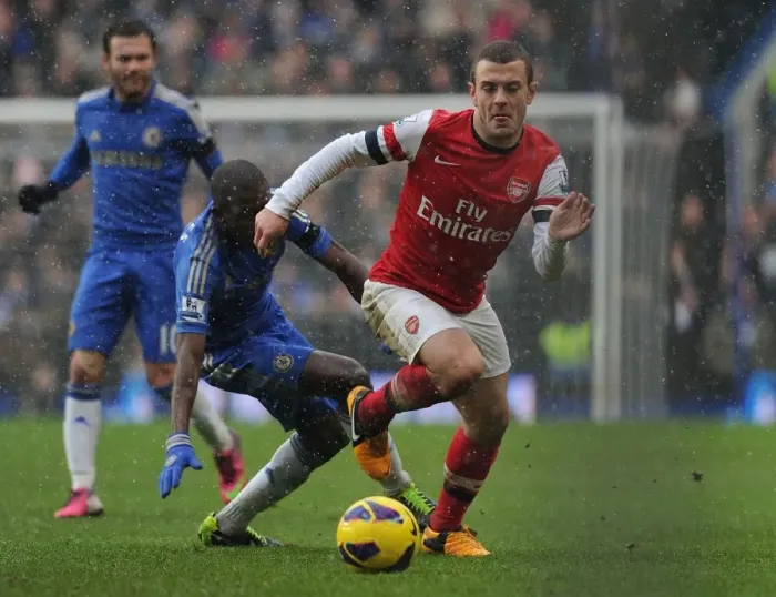 Framed Print : Jack Wilshere Outmaneuvers Ramires: Chelsea vs. Arsenal, Premier League 2012-13 Framed Print : Jack Wilshere Outmaneuvers Ramires: Chelsea vs. Arsenal, Premier League 2012-13