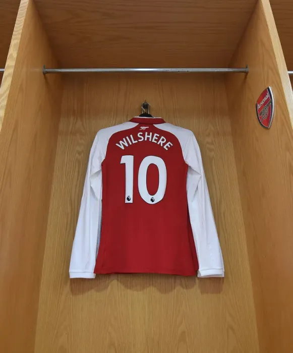 Framed Print : Jack Wilshere: Pre-Match Focus in Arsenal Changing Room (Arsenal vs Stoke City, 2017-18)