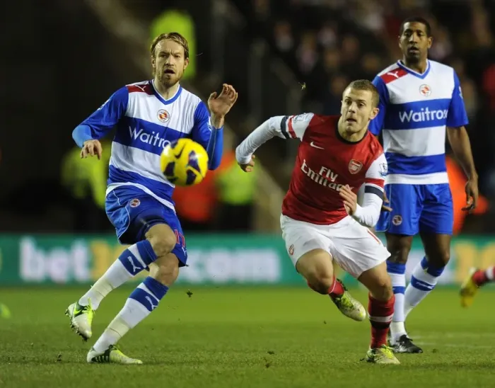 Framed Print : Jack Wilshere Surges Past Kasparas Gorkss: Reading vs Arsenal, Premier League 2012-13 Framed Print : Jack Wilshere Surges Past Kasparas Gorkss: Reading vs Arsenal, Premier League 2012-13