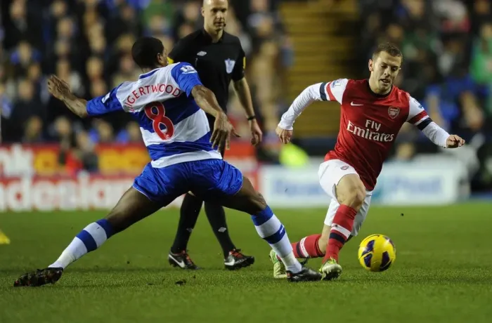 Framed Print : Jack Wilshere vs Mikele Leigertwood: Battle in the Midfield - Reading vs Arsenal, Premier League 2012-13