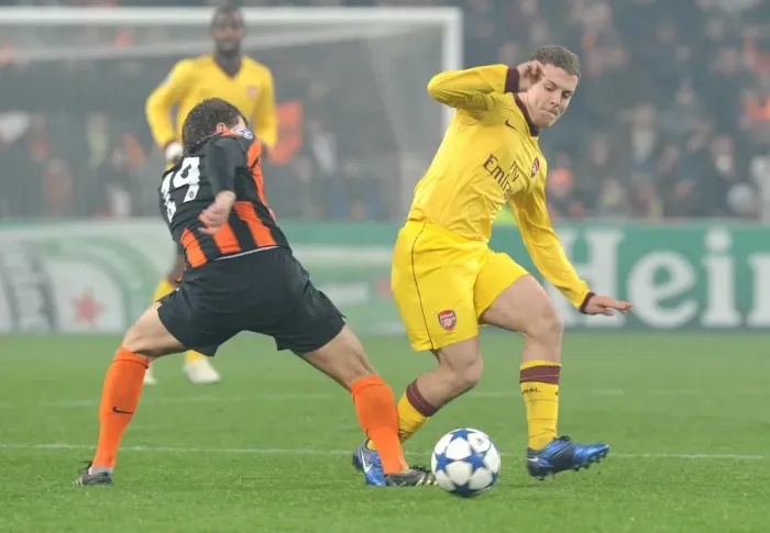 Framed Print : Jack Wilshere vs Olexiy Gai: Shakhtar Donetsk Edge Arsenal 2:1 in UEFA Champions League Group H