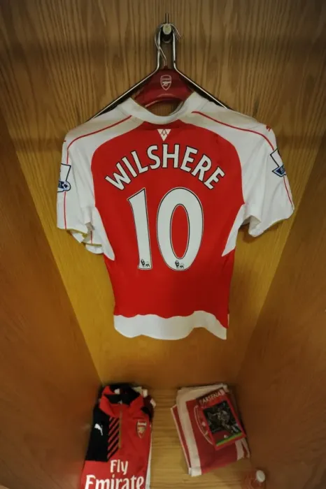 Framed Print : Jack Wilshere's Arsenal Shirt in Arsenal Changing Room before Arsenal vs Norwich City (2015-16) Framed Print : Jack Wilshere's Arsenal Shirt in Arsenal Changing Room before Arsenal vs Norwich City (2015-16)