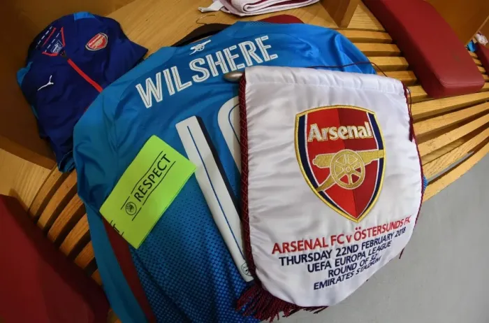 Framed Print : Jack Wilshere's Arsenal Shirt and Match Pennant (Arsenal v Östersunds FK, 2017-18)