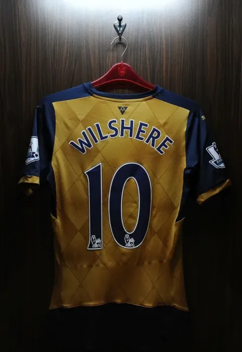 Framed Print : Jack Wilshere's Pre-Match Preparation: Arsenal FC at the Barclays Asia Trophy, Singapore (July 15, 2015) Framed Print : Jack Wilshere's Pre-Match Preparation: Arsenal FC at the Barclays Asia Trophy, Singapore (July 15, 2015)
