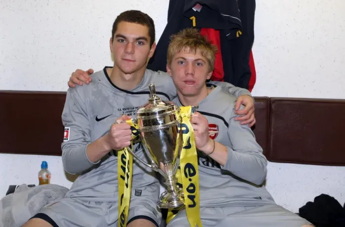 Framed Print : James Shea and Charlie Mann (Arsenal) with the youth cup trophy Framed Print : James Shea and Charlie Mann (Arsenal) with the youth cup trophy