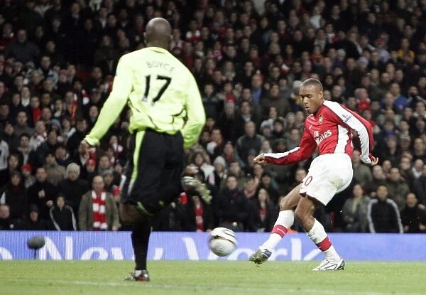 Jay Simpson scores his and Arsenals 2nd goal