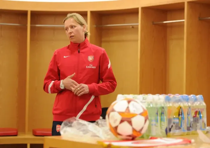 Framed Print : Jayne Ludlow (Arsenal). Arsenal Ladies 3: 1 Chelsea Ladies. FA Womens Super League