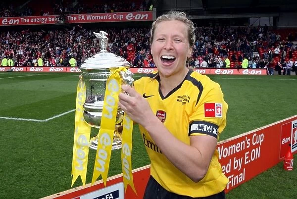Jayne Ludlow (Arsenal) with the FA Cup Trophy