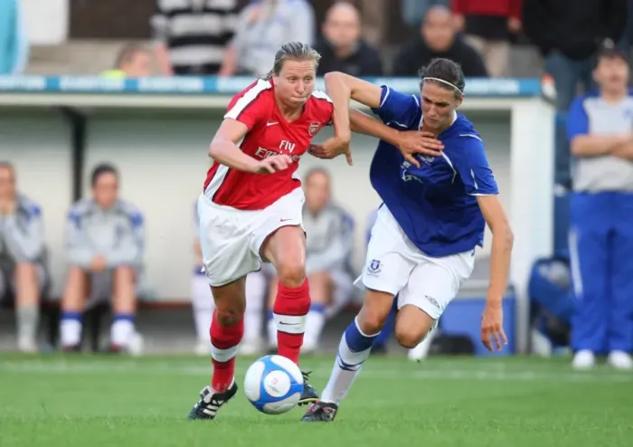 Framed Print : Jayne Ludlow (Arsenal) Gill Scott (Everton) Framed Print : Jayne Ludlow (Arsenal) Gill Scott (Everton)