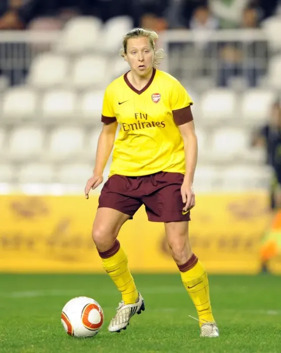 Framed Print : Jayne Ludlow (Arsenal). Rayo Vallecano 2: 0 Arsenal Ladies. UEFA Champions League Framed Print : Jayne Ludlow (Arsenal). Rayo Vallecano 2: 0 Arsenal Ladies. UEFA Champions League