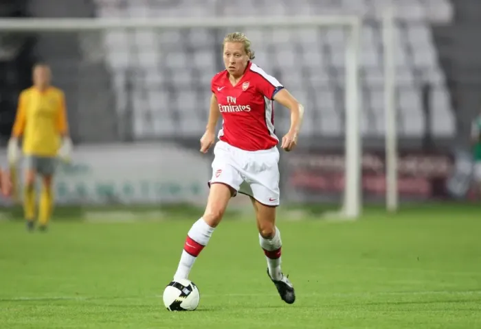 Framed Print : Jayne Ludlow Leads Dominant Arsenal Ladies to 9-0 Victory over POAK Thessaloniki in UEFA Champions League