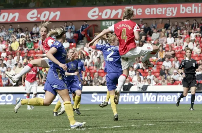 Framed Print : Jayne Ludlow scores Arsenals 2nd goal