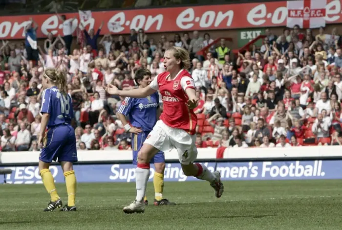 Framed Print : Jayne Ludlow Scores the Decisive Goal: Arsenal FC Wins FA Women's Cup Final