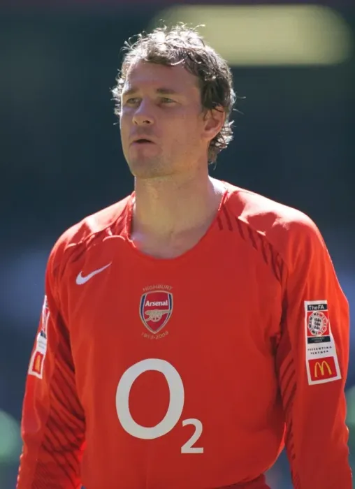 Framed Print : Jens Lehmann: Arsenal's Defiant Goalkeeper in FA Community Shield Defeat to Chelsea, 2005