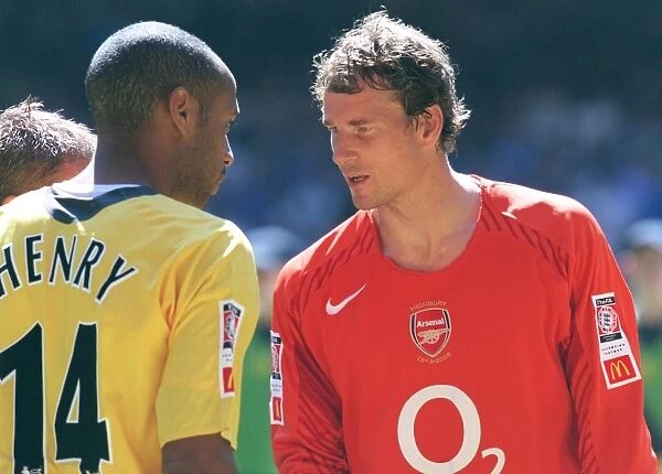 Jens Lehmann and Thierry Henry (Arsenal). Arsenal 1:2 Chelsea