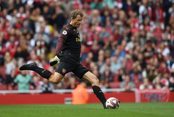 Jens Lehmann's Thrilling Penalty: Arsenal Legends vs Real Madrid Legends (2018-19)