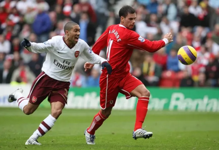 Framed Print : Jeremie Aliadiere (Middlesbrough) and Gael Clichy (Arsenal)