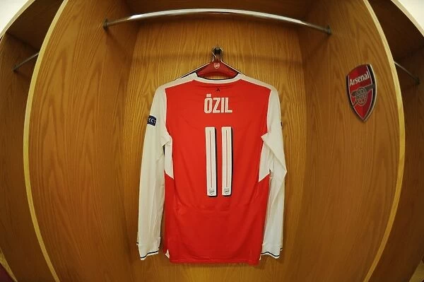 The Empty Jersey: Mesut Ozil's Absence in the Arsenal Changing Room during the Arsenal vs Paris Saint-Germain UCL Clash (2016-17)