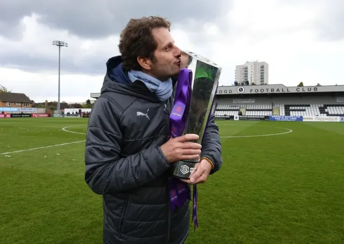 Framed Print : Joe Montemurro Lifts WSL Trophy: Arsenal Women's Historic Victory over Manchester City