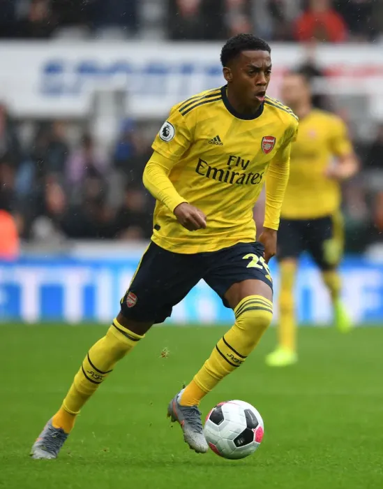 Framed Print : Joe Willock in Action: Arsenal vs. Newcastle United - Premier League Clash (2019-20)
