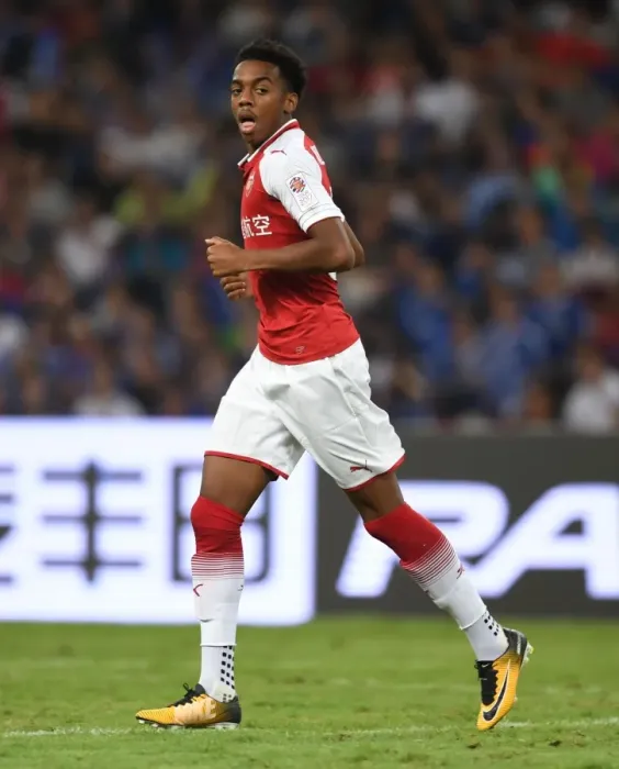 Framed Print : Joe Willock in Action: Arsenal vs Chelsea Pre-Season Clash, Beijing 2017