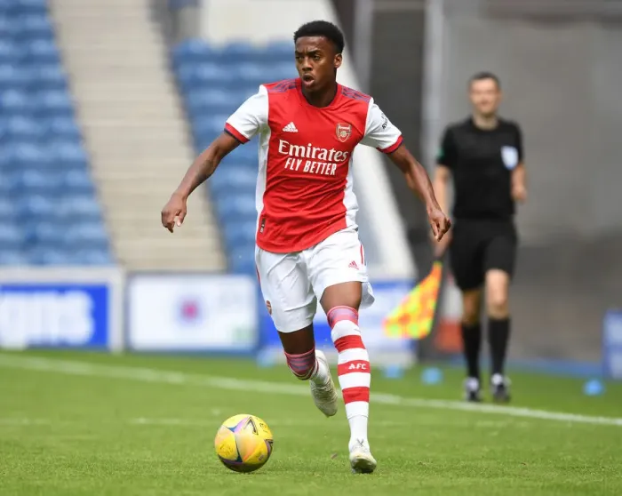 Framed Print : Joe Willock in Action: Arsenal vs Rangers Pre-Season Friendly, Glasgow 2021 Framed Print : Joe Willock in Action: Arsenal vs Rangers Pre-Season Friendly, Glasgow 2021