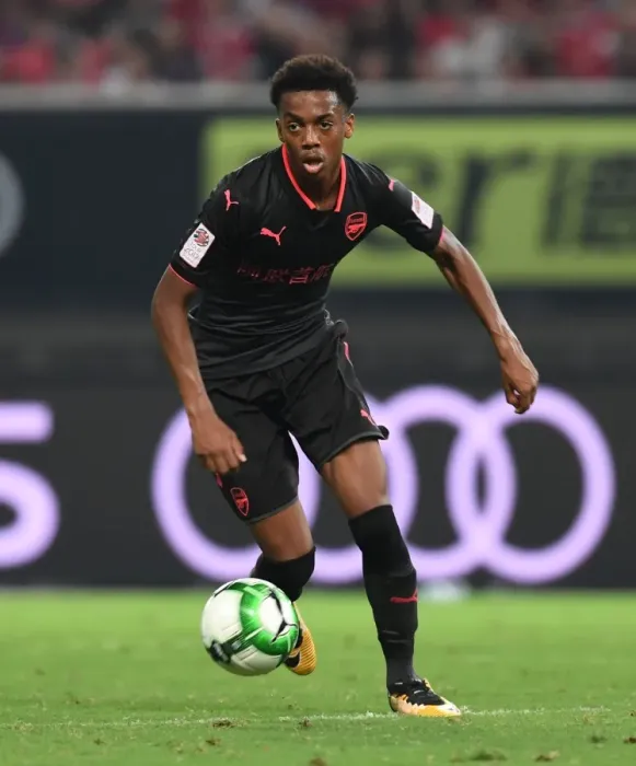 Framed Print : Joe Willock in Action: Bayern Munich vs Arsenal, Shanghai Pre-Season Friendly 2017 Framed Print : Joe Willock in Action: Bayern Munich vs Arsenal, Shanghai Pre-Season Friendly 2017