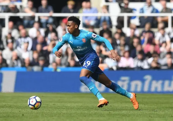 Framed Print : Joe Willock in Action: Newcastle United vs. Arsenal, Premier League 2017-18 Framed Print : Joe Willock in Action: Newcastle United vs. Arsenal, Premier League 2017-18