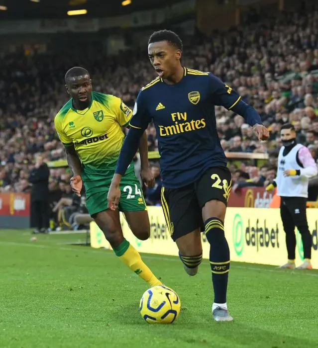 Framed Print : Joe Willock (Arsenal) Ibrahim Amadou (Norwich) Framed Print : Joe Willock (Arsenal) Ibrahim Amadou (Norwich)