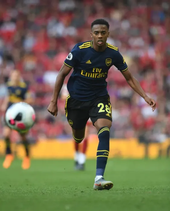 Framed Print : Joe Willock Faces Off Against Liverpool: Arsenal vs. Liverpool, Premier League 2019-2020