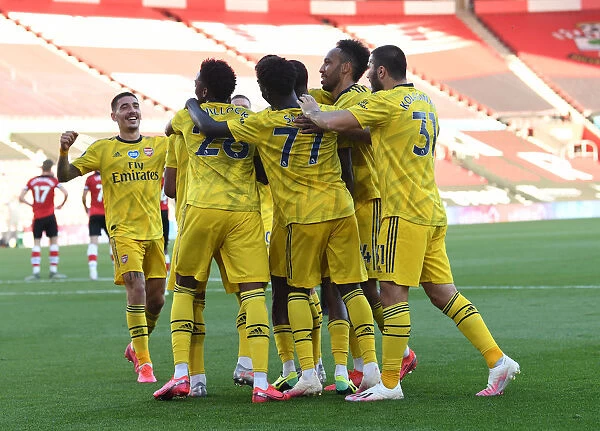 Joe Willock Scores His Second Goal: Arsenal's Triumph over Southampton (2019-20)