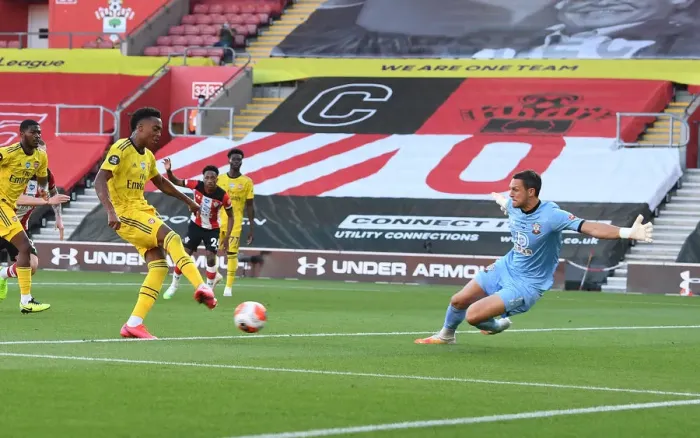 Framed Print : Joe Willock Scores the Second: Southampton vs. Arsenal, Premier League 2019-2020 Framed Print : Joe Willock Scores the Second: Southampton vs. Arsenal, Premier League 2019-2020