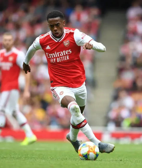 Framed Print : Joe Willock Shines: Arsenal's Dominant Display Against Olympique Lyonnais in Emirates Cup