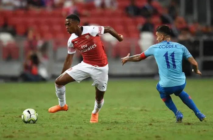 Framed Print : Joe Willock vs. Angel Correa: Clash of the Midfielders - Arsenal vs. Atletico Madrid, International Champions Cup 2018 Framed Print : Joe Willock vs. Angel Correa: Clash of the Midfielders - Arsenal vs. Atletico Madrid, International Champions Cup 2018
