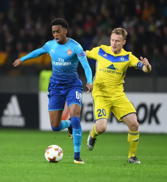 Framed Print : Joe Willock vs Vitali Rodionov: Clash in the Europa League between Arsenal and BATE Borisov Framed Print : Joe Willock vs Vitali Rodionov: Clash in the Europa League between Arsenal and BATE Borisov