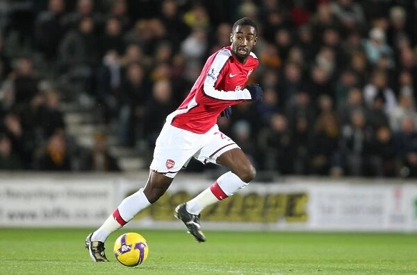 Johan Djourou in Action: Arsenal's Dominant Performance against Hull City (17 / 1 / 2009)