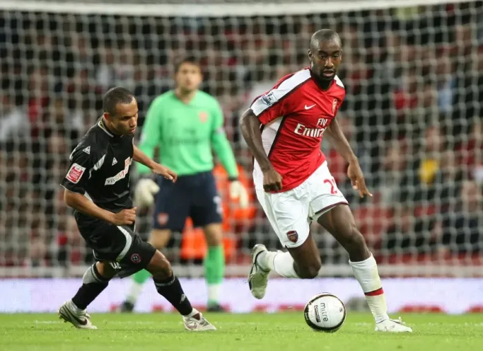 Framed Print : Johan Djourou (Arsenal) Danny Webber (Sheffield United)