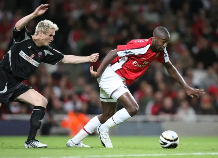 Framed Print : Johan Djourou (Arsenal) Matthew Kilgallon (Sheffield United) Framed Print : Johan Djourou (Arsenal) Matthew Kilgallon (Sheffield United)