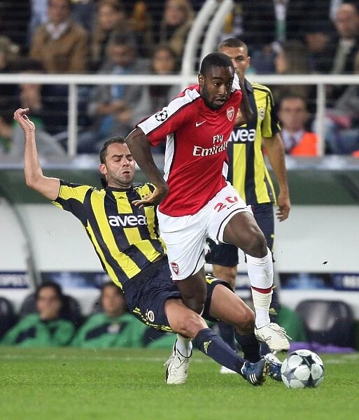 Johan Djourou (Arsenal) Semih Senturk (Fenerbahce)