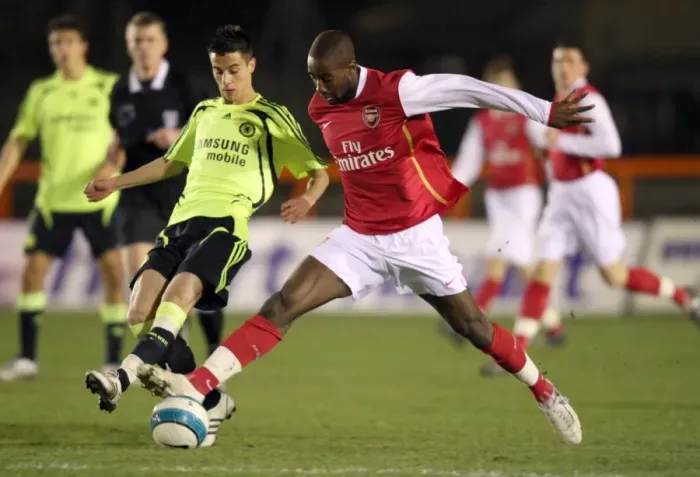 Framed Print : Johan Djourou (Arsenal) Sergio Tejera Rordiguez (Chelsea)