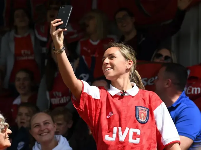 Framed Print : Jordan Nobbs Gearing Up: Arsenal Women vs Manchester City Women, WSL