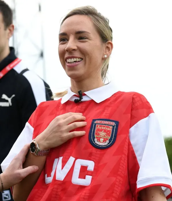 Framed Print : Jordan Nobbs Gears Up: Arsenal Women vs Manchester City Women, WSL