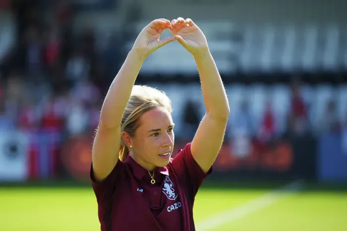 Framed Print : Jordan Nobbs Pays Tribute: Arsenal Women vs. Aston Villa Women in FA WSL (2022-23)