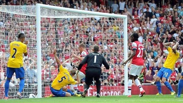 Jos Hooiveld (Soton) scores an own goal. Arsenal 6: 1 Southampton. Barclays Premier League